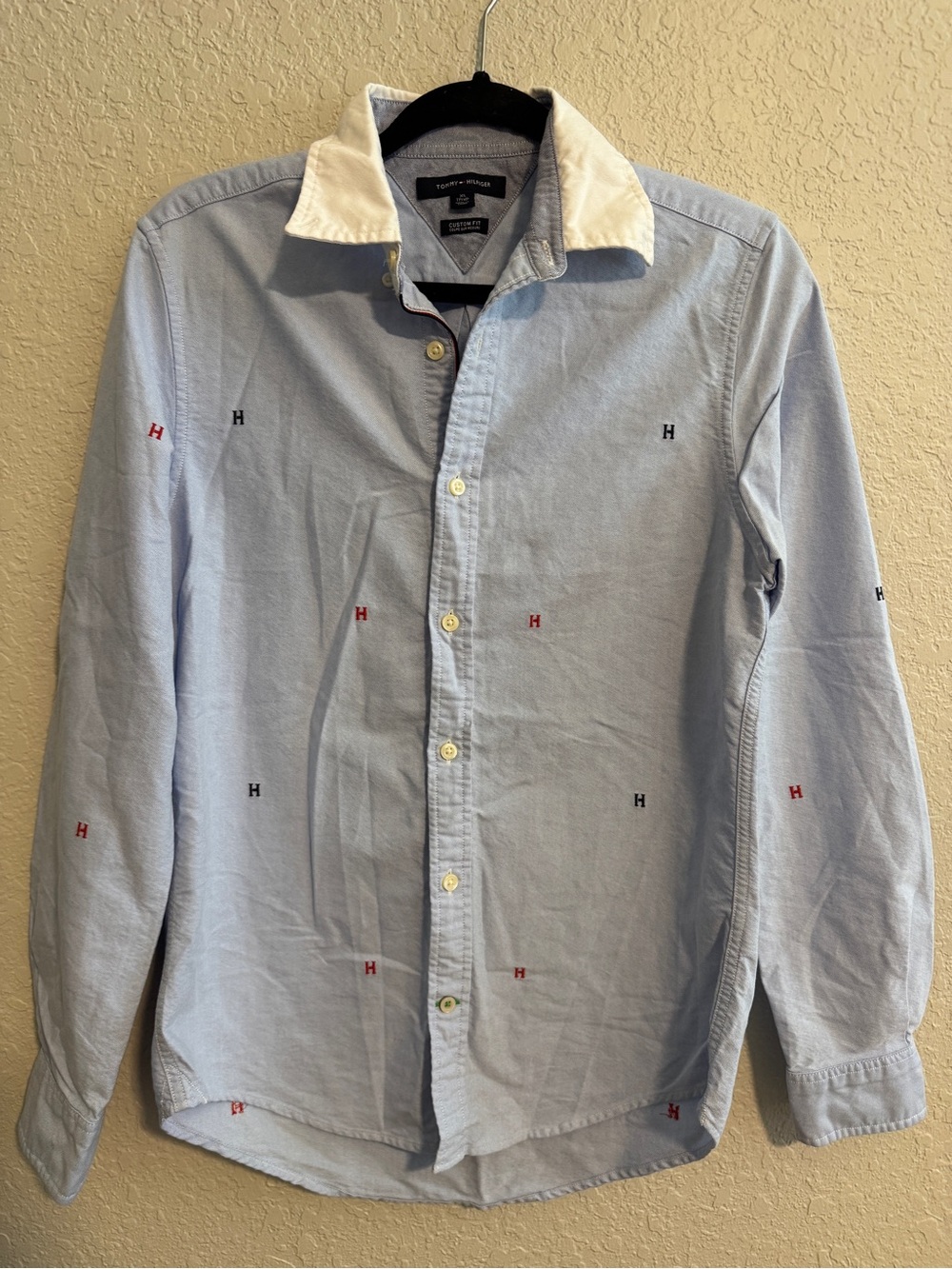 Tommy Hilfiger Light Blue Button-Down Shirt with White Contrast Collar